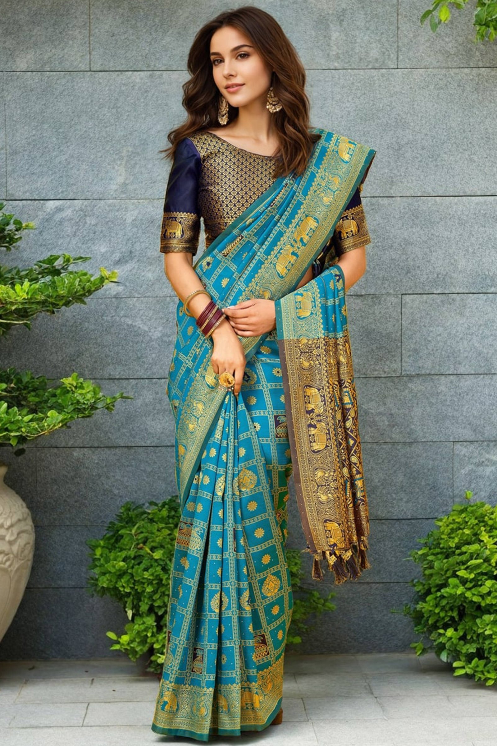 Blue Floral Weaving Paithani Saree In Soft Silk Accented With A Stylish Tassel Border Pallu