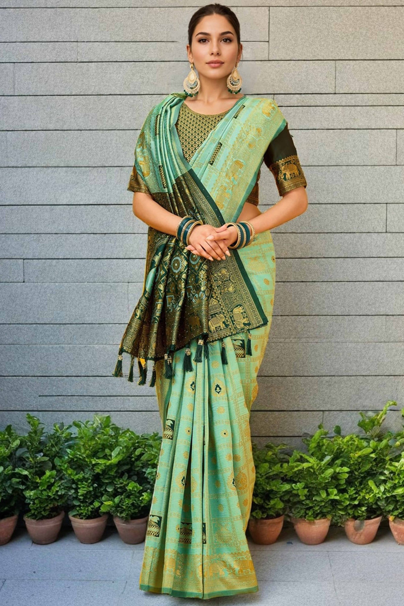 Light Green Floral Weaving Paithani Saree In Soft Silk Accented With A Stylish Tassel Border Pallu