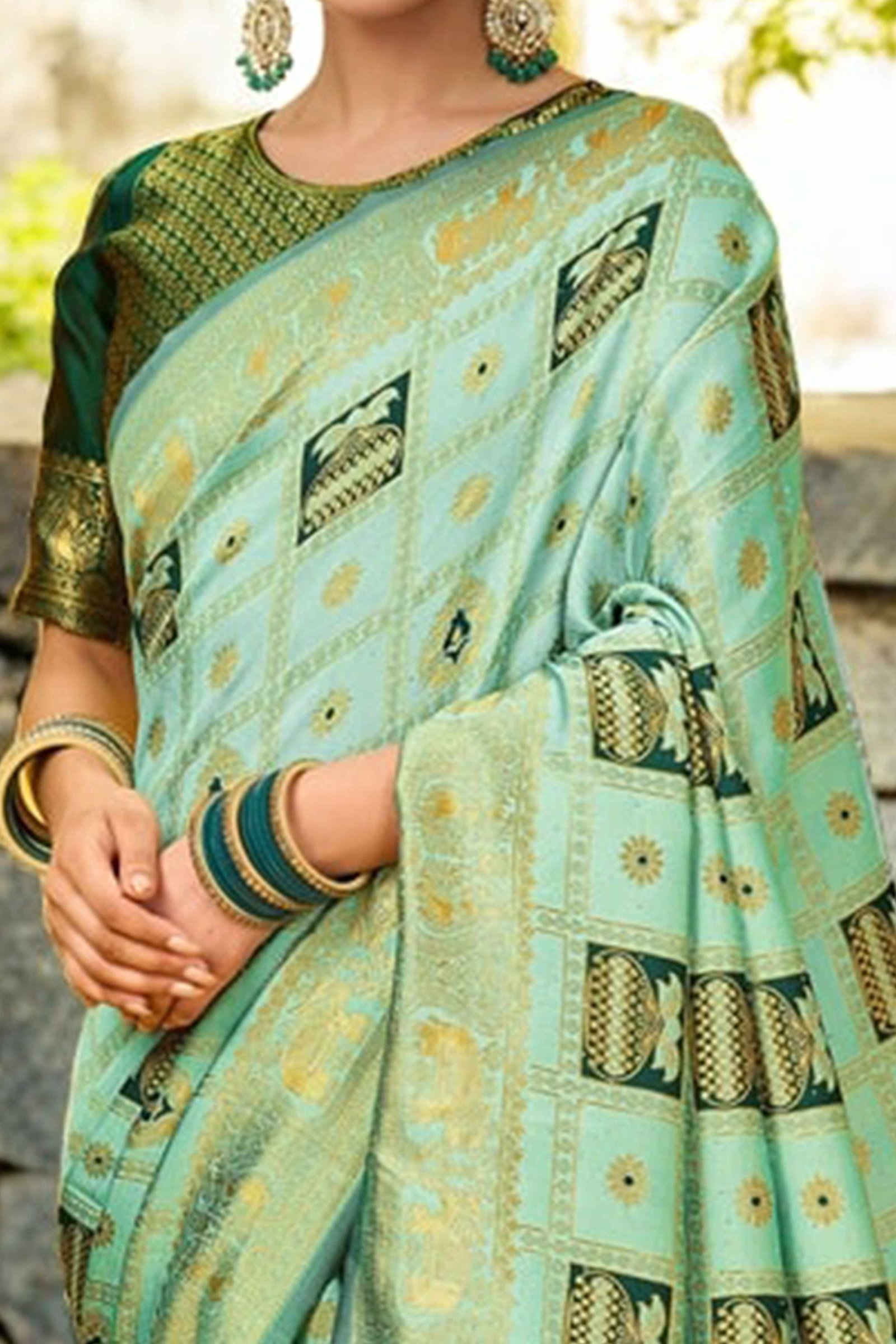 Light Green Floral Weaving Paithani Saree In Soft Silk Accented With A Stylish Tassel Border Pallu - Image 2