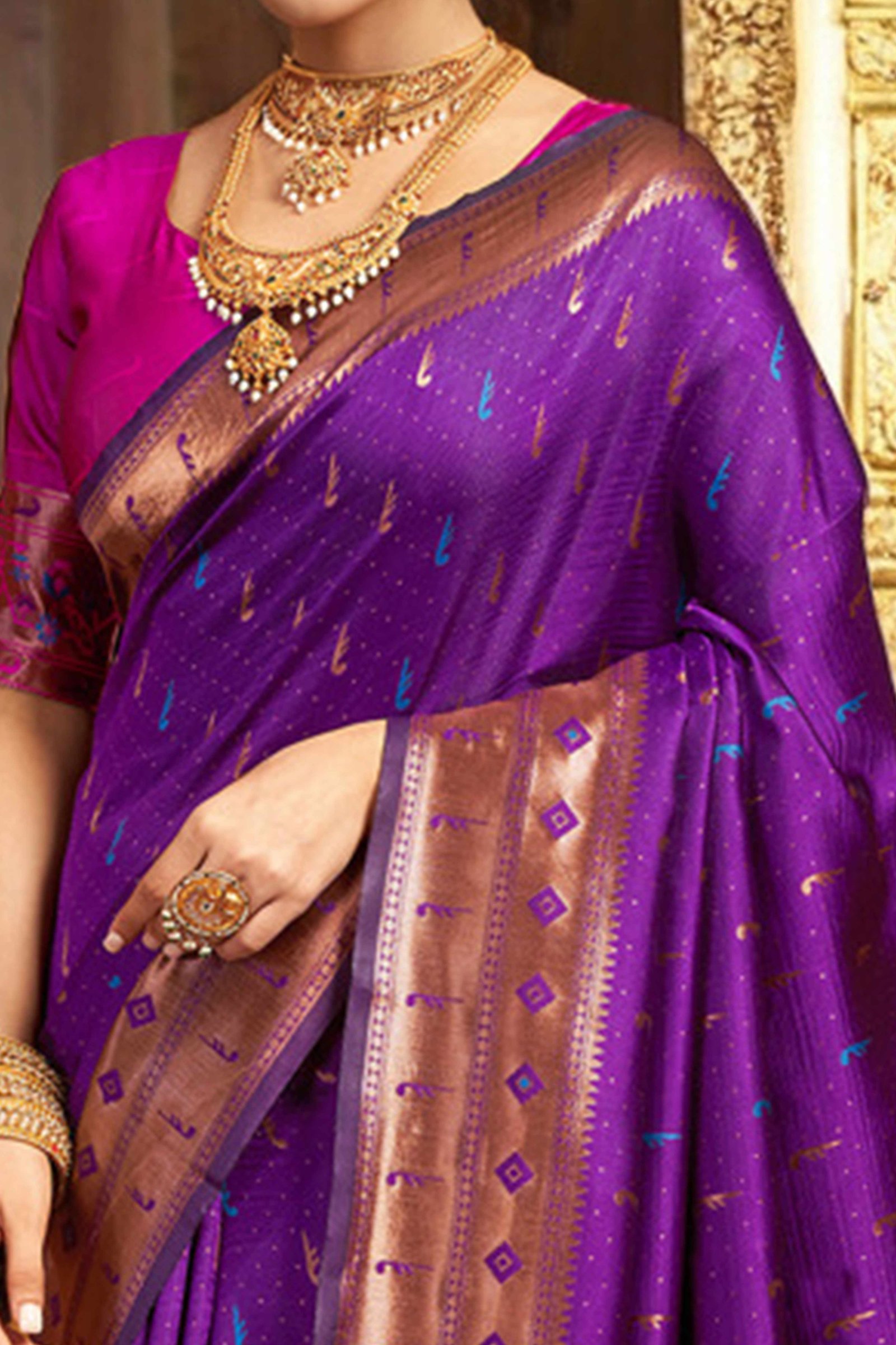 Purple Silk Blend Paithani Saree Adorned With Zari Weaving & Peacock Motif Pallu - Image 2