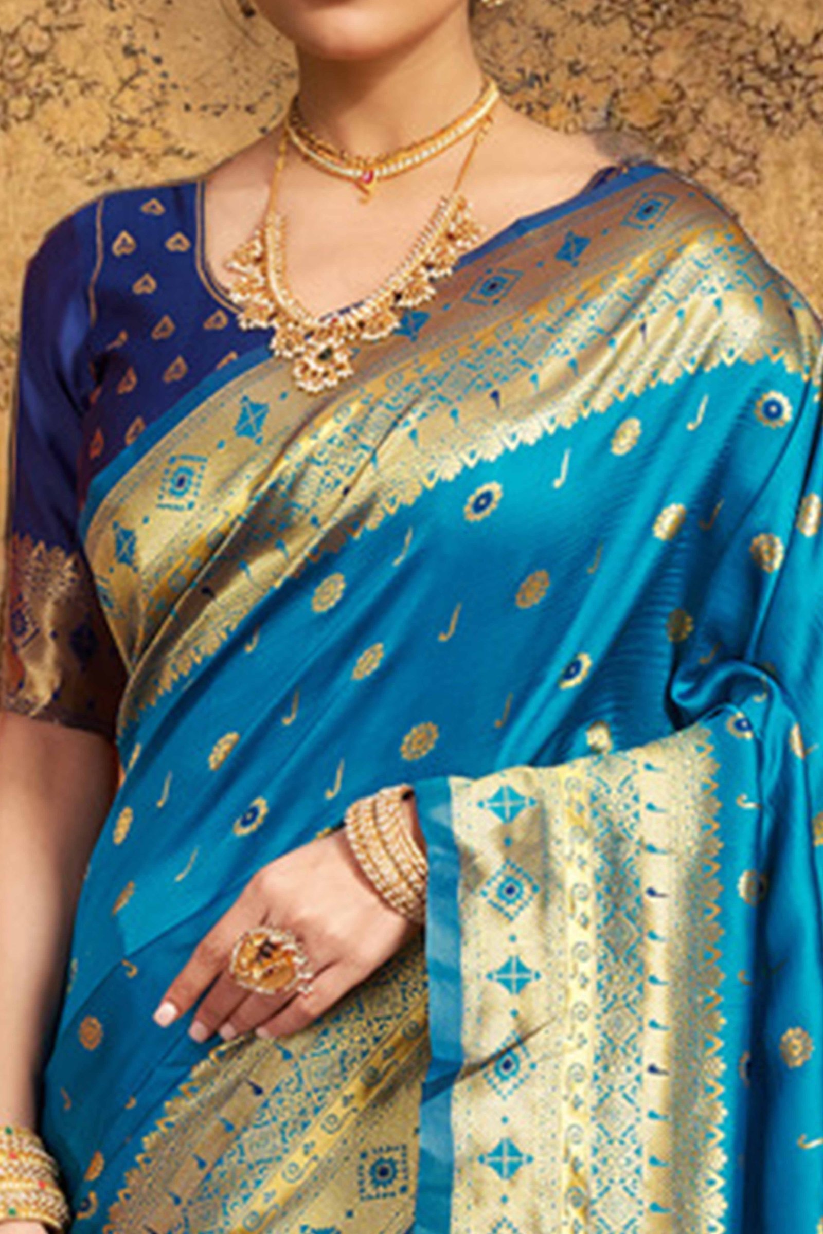 Blue Silk Blend Saree With Traditional Paithani Zari Weaving Of Peacock & Floral Designs - Image 2