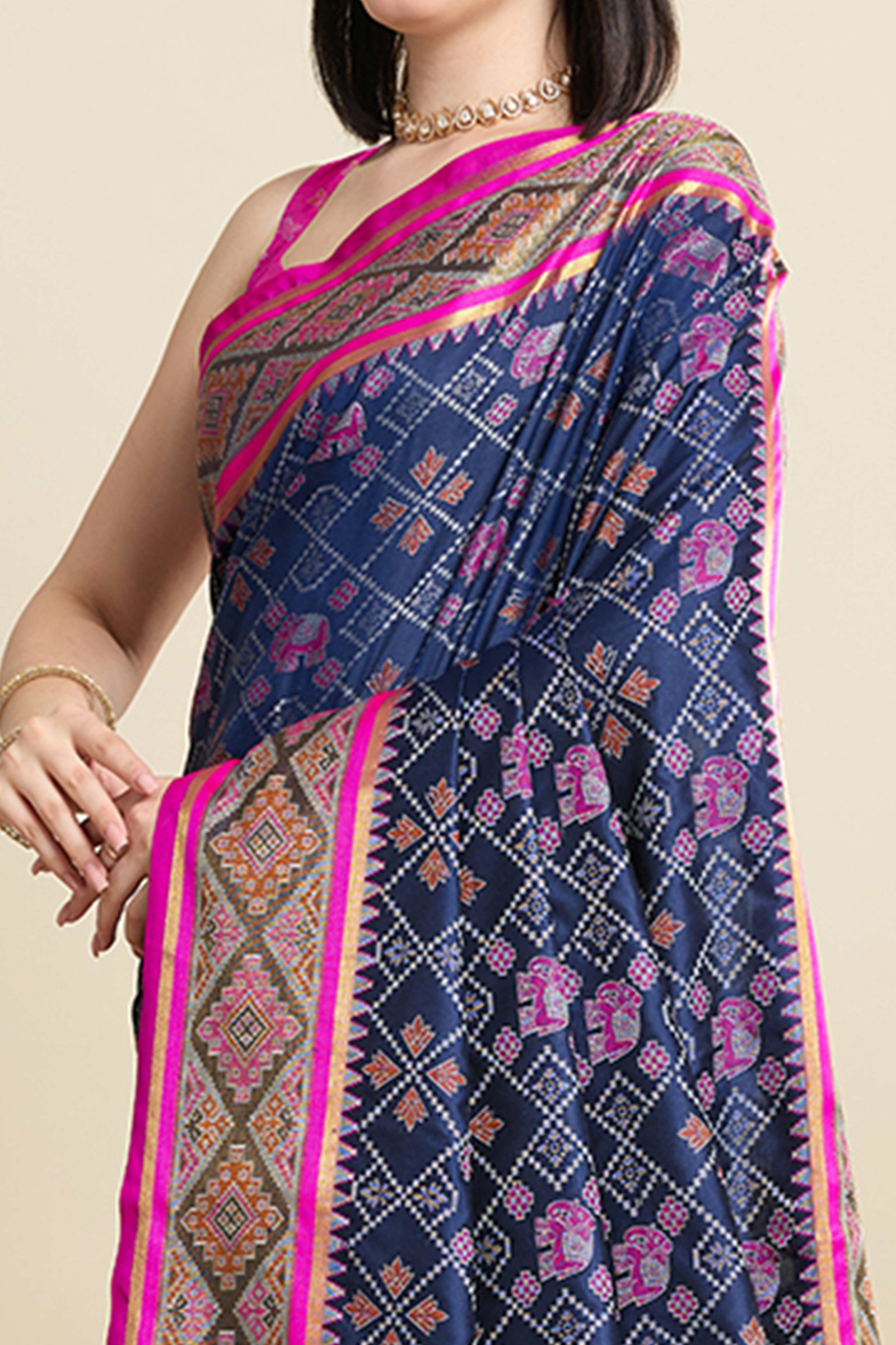 Royal Blue Silk Blend Saree Featuring Patola Prints and a Detailed Weaving Border - Image 2
