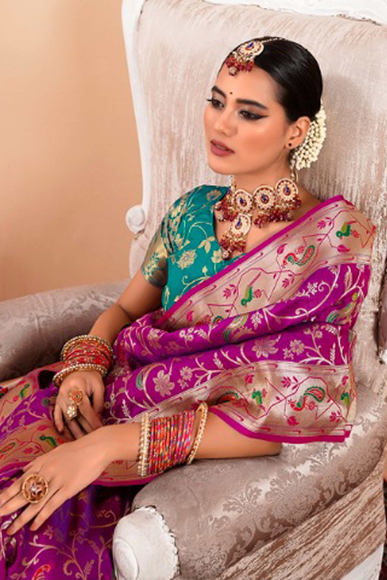 Purple Floral Zari Weaving Pure Silk Paithani Saree - Image 4