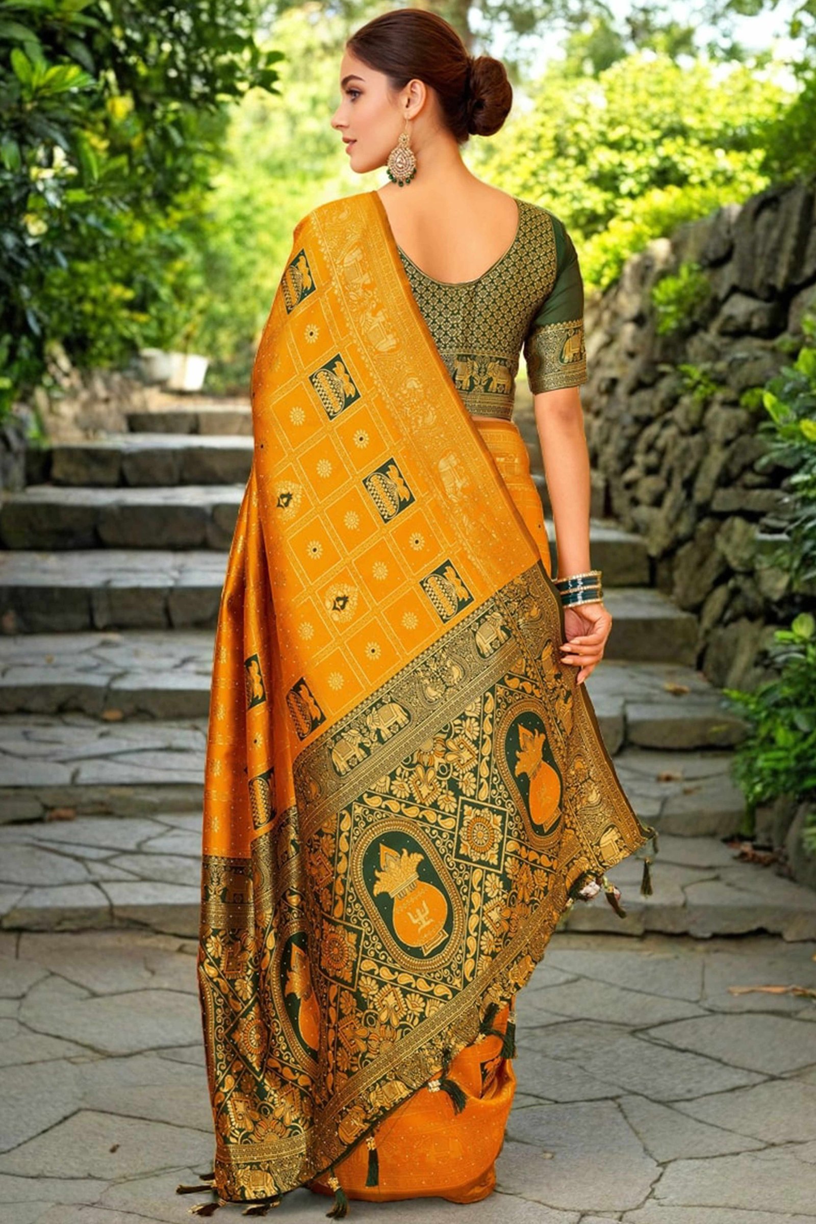 Orange Floral Weaving Paithani Saree In Soft Silk Accented With A Stylish Tassel Border Pallu - Image 5